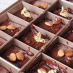 Brownie Baking Pan | Non-Stick Built-In Dividers | Makes 18 Portions