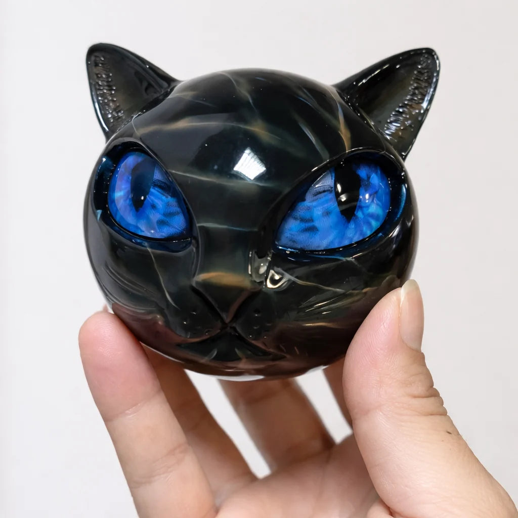 Cat Sculpture | Glossy Marble-Look & Expressive Eyes | 8 × 8 × 9 cm