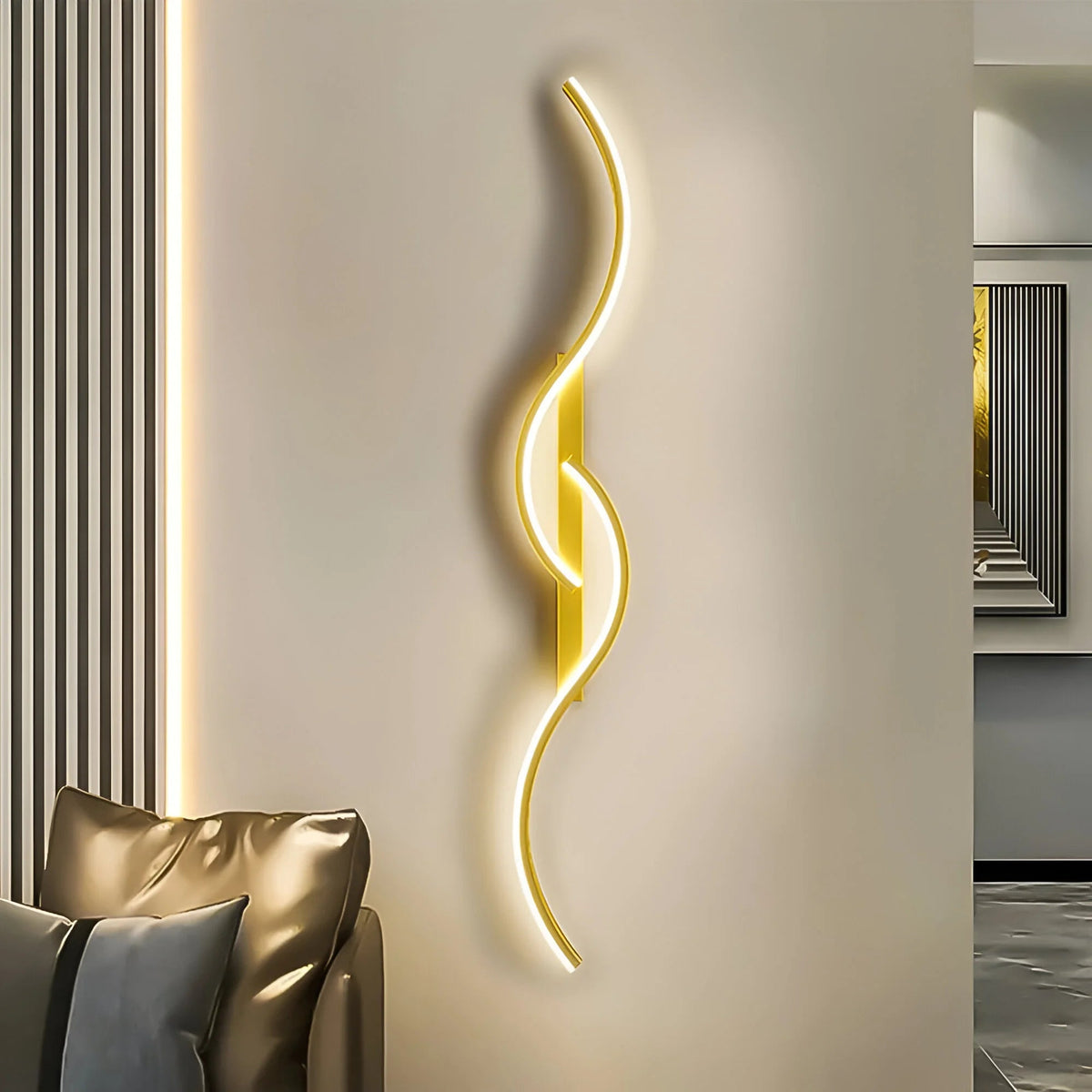 Wall Light | Curved Design | Adjustable Color Temperature