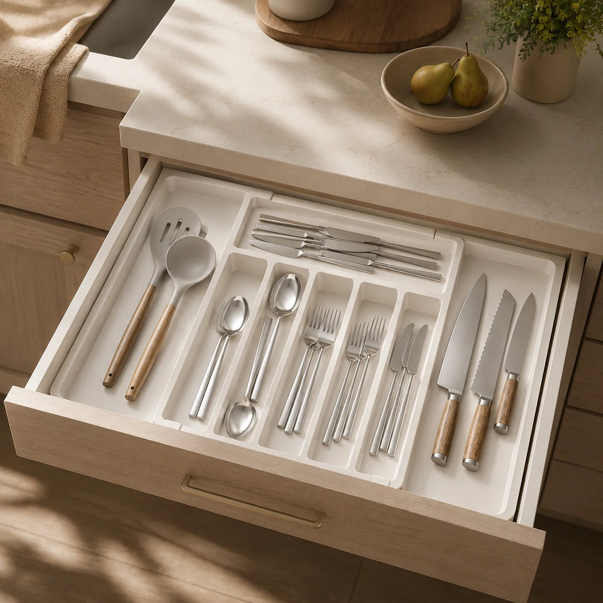 Cutlery Drawer Organizer | Expandable & Divided Compartments | Non-Slip Base