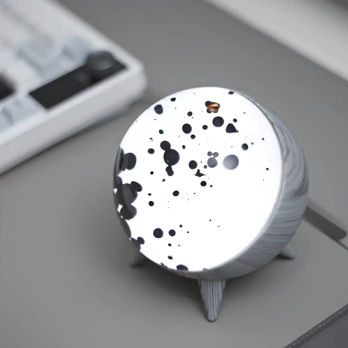 Ferrofluid Speaker | Glass Liquid Art Display & Bluetooth