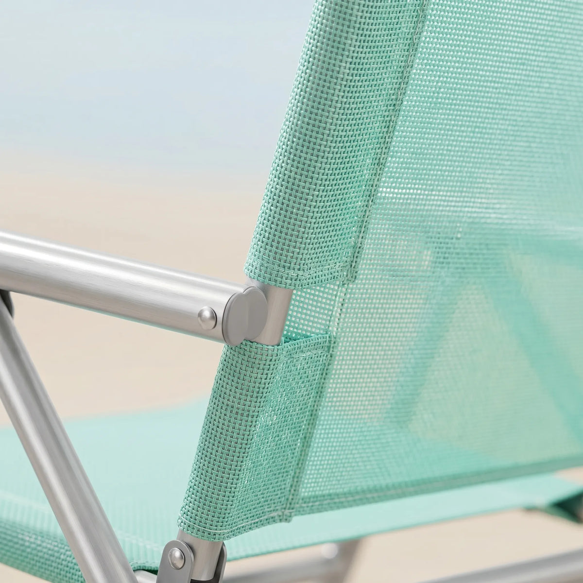 Folding Beach Chair | Lightweight Aluminum & Breathable Fabric | 4-Position Recline
