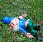 Garden Gnome Figurine | Humorous Reclining Design & Weather-Resistant | 15 cm