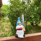 Garden Gnome Rain Gauge | Weather-Resistant Resin & Transparent Measuring Tube | 20 cm