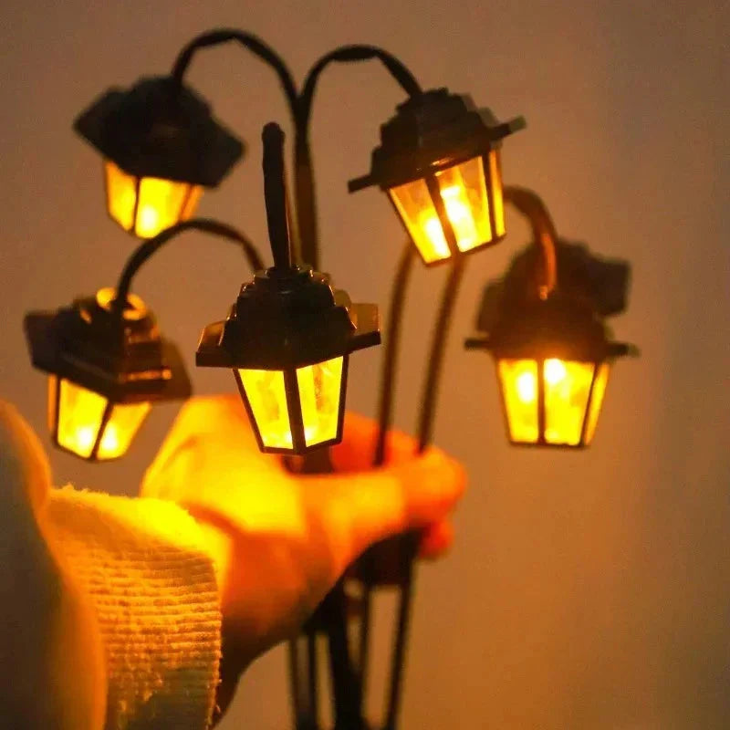 Garden Lantern | Automatic Dusk Sensor | Solar & Weatherproof