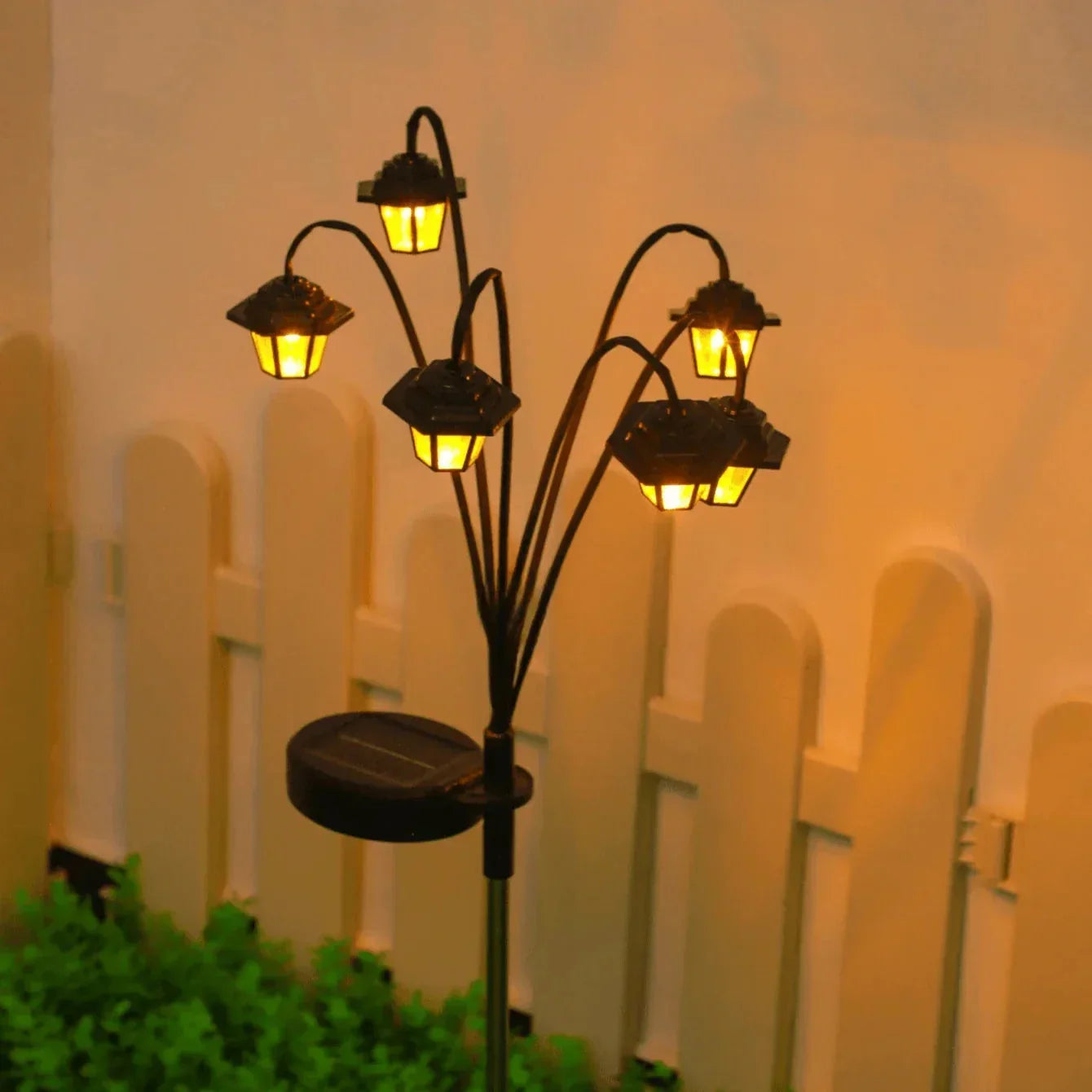 Garden Lantern | Automatic Dusk Sensor | Solar & Weatherproof