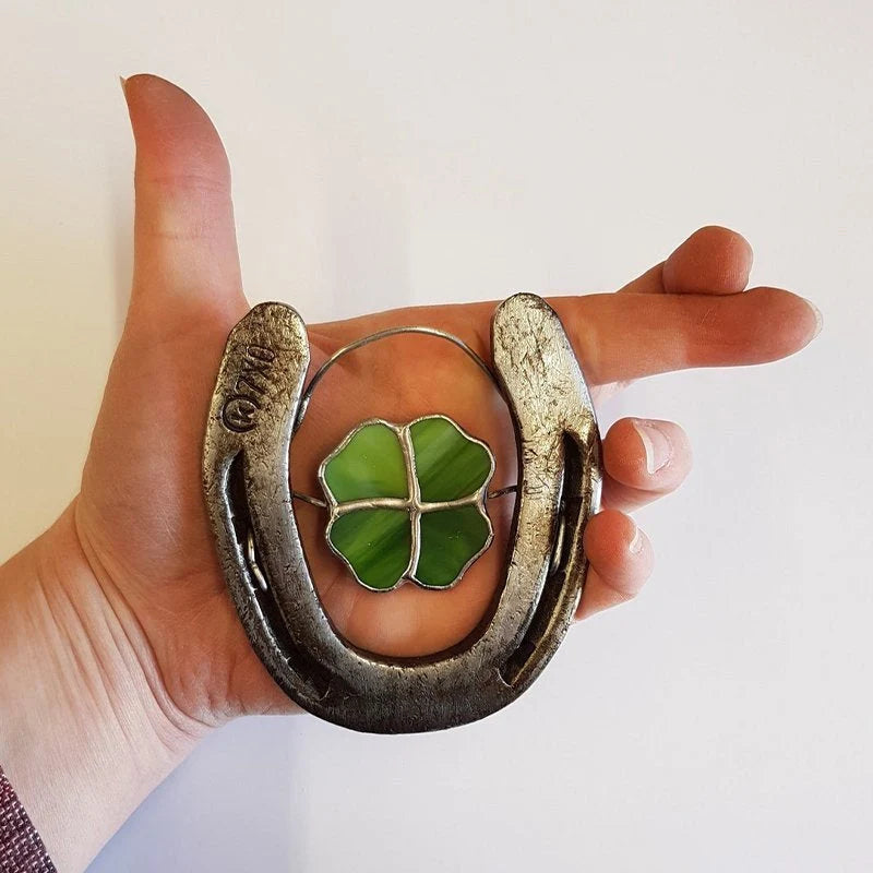 Horseshoe Wall Ornament | Iron Four-Leaf Clover | 10 x 10 cm