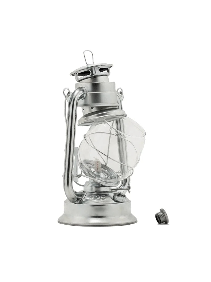 Kerosene Lantern | Weatherproof Metal & Portable Handle | Sizes M & L