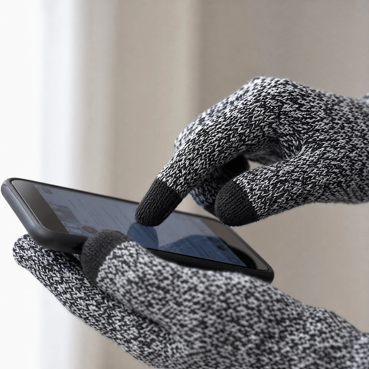 Knitted Winter Gloves | Touchscreen-Compatible & Stretchy | One Size Fits Most