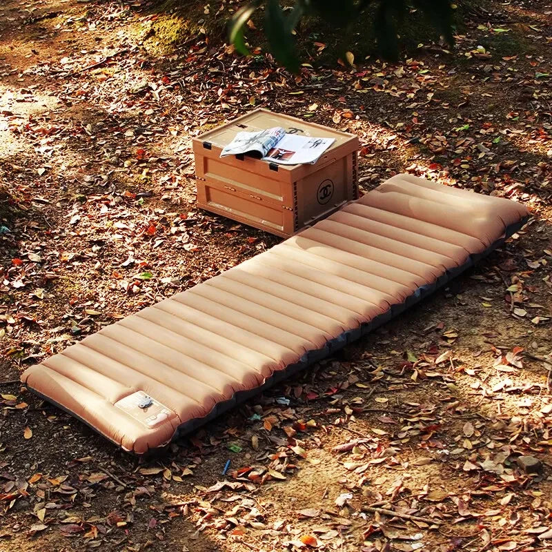 Luftmatratze | Eingebaute Fußpumpe & 10 cm Veloursoberfläche
