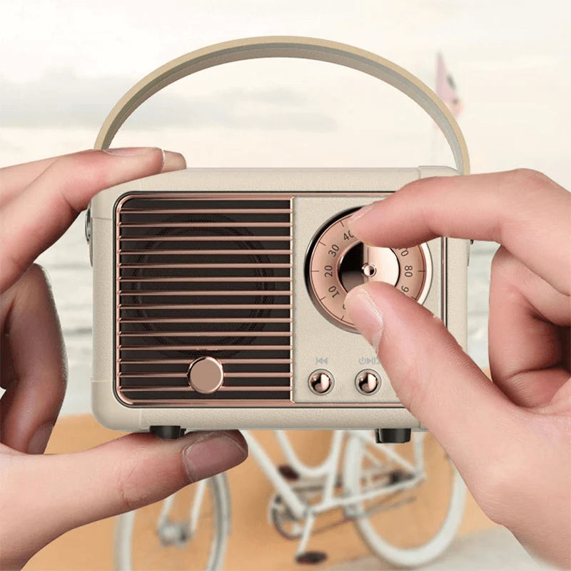 Mini Bluetooth Speaker | Retro Design & Rich Sound | 3-Hour Playtime