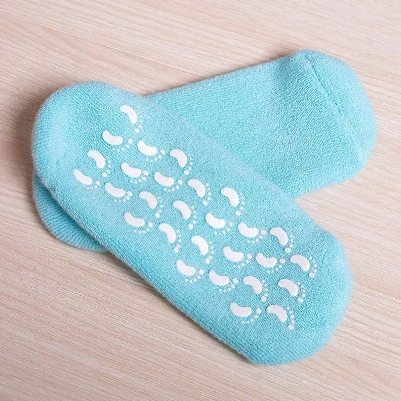 Moisturizing Socks | Vitamin E Gel Lining & Non-Slip Sole