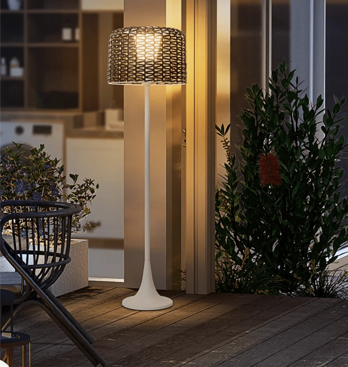 Outdoor Floor Lamp | Woven Shade & Warm LED | IP65