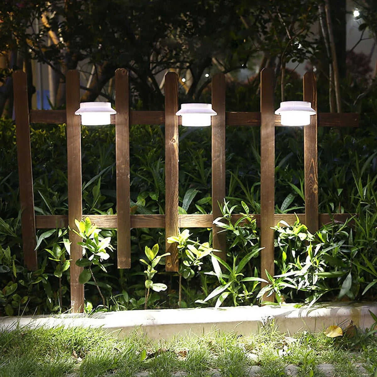 Outdoor Wall Lamp | Solar-Powered & Weather-Resistant