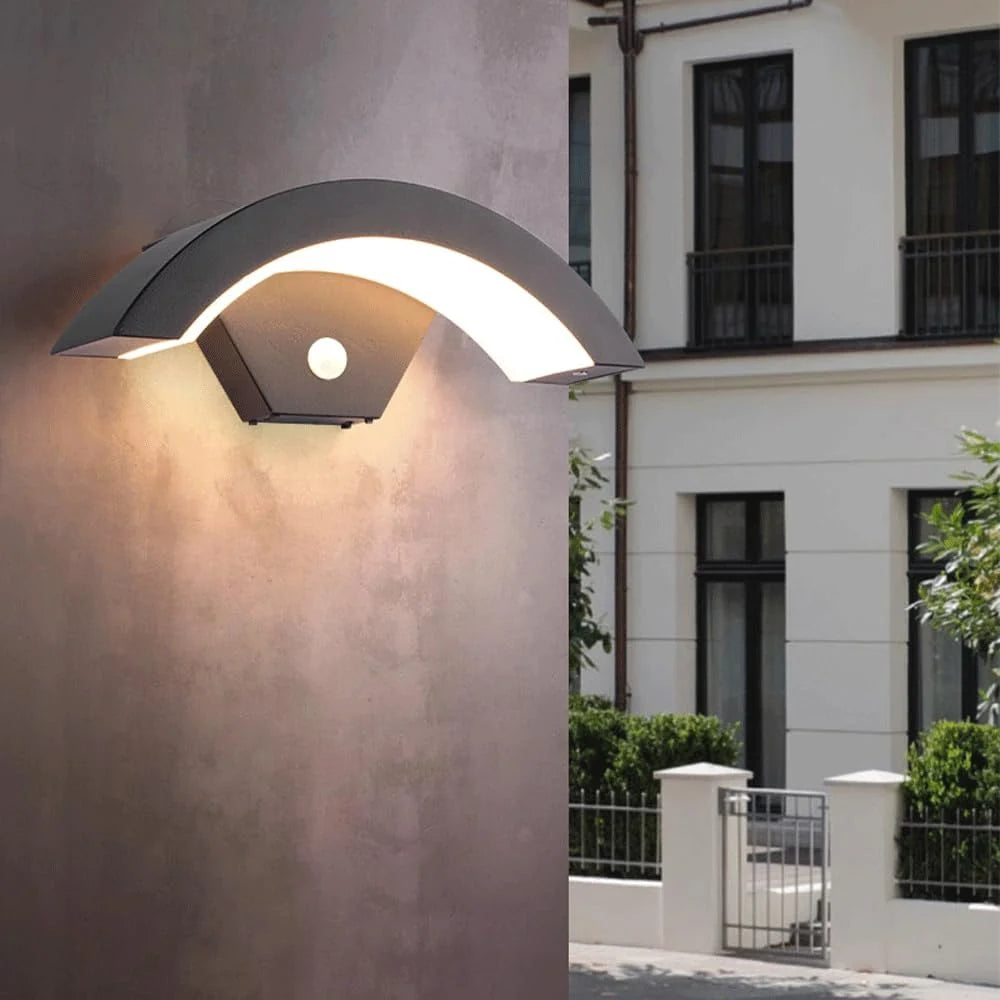 Outdoor Wall Light | Motion Sensor & IP65 Weatherproof | 18W LED