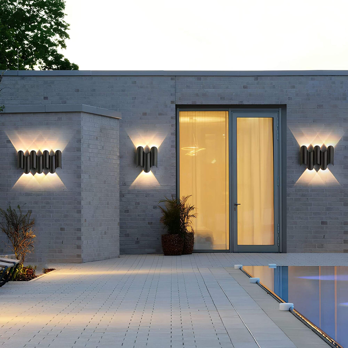 Outdoor Wall Light | Weather-Resistant Aluminum
