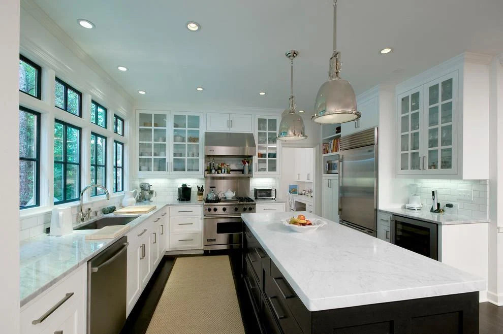Pendant Light | Polished Chrome & Integrated Diffuser