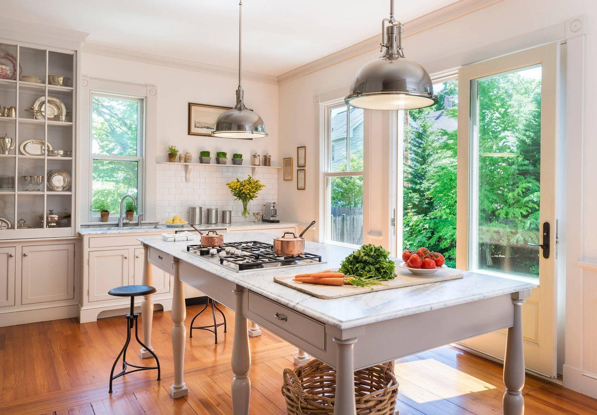 Pendant Light | Polished Chrome & Integrated Diffuser