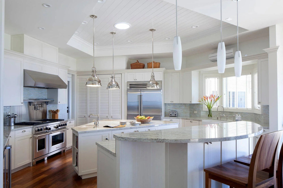 Pendant Light | Polished Chrome & Integrated Diffuser