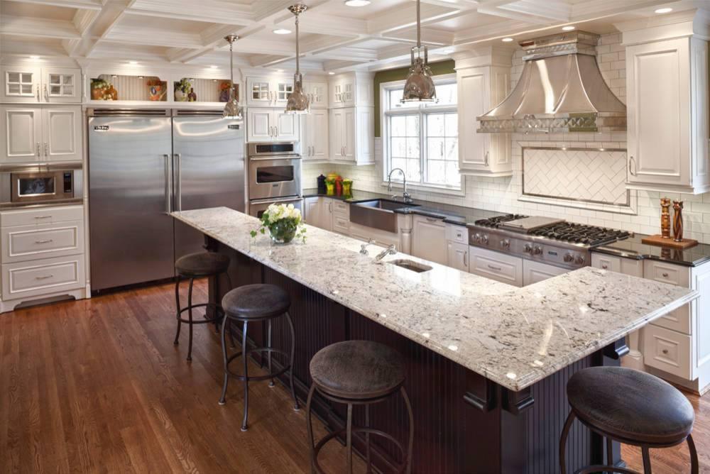 Pendant Light | Polished Chrome & Integrated Diffuser