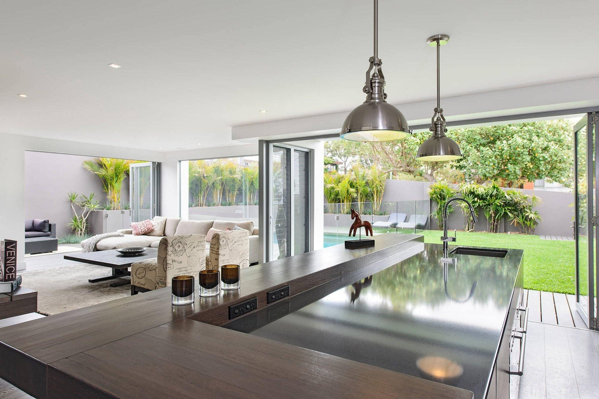 Pendant Light | Polished Chrome & Integrated Diffuser