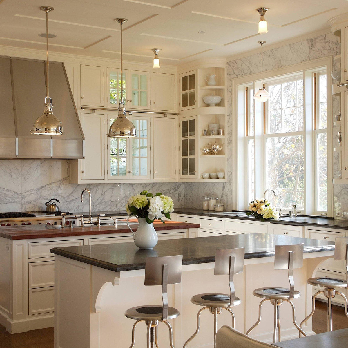Pendant Light | Polished Chrome & Integrated Diffuser