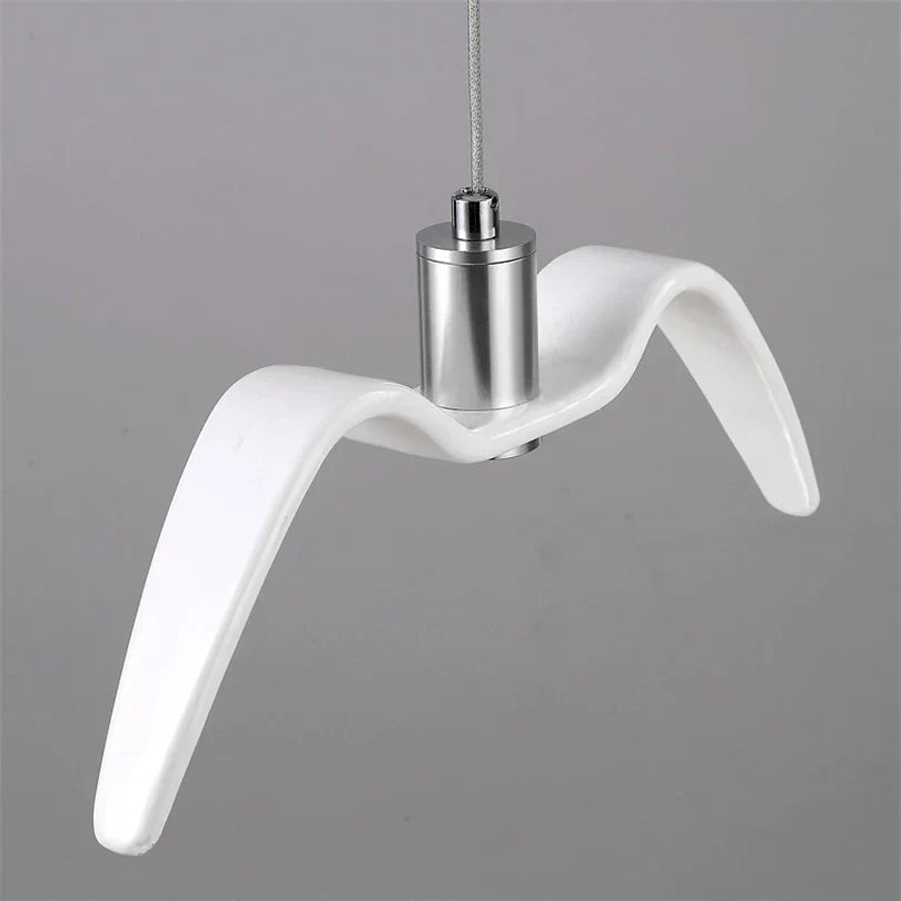 Pendant Light | Seagull-Inspired Bird-Wing & Resin | 39 x 12 cm