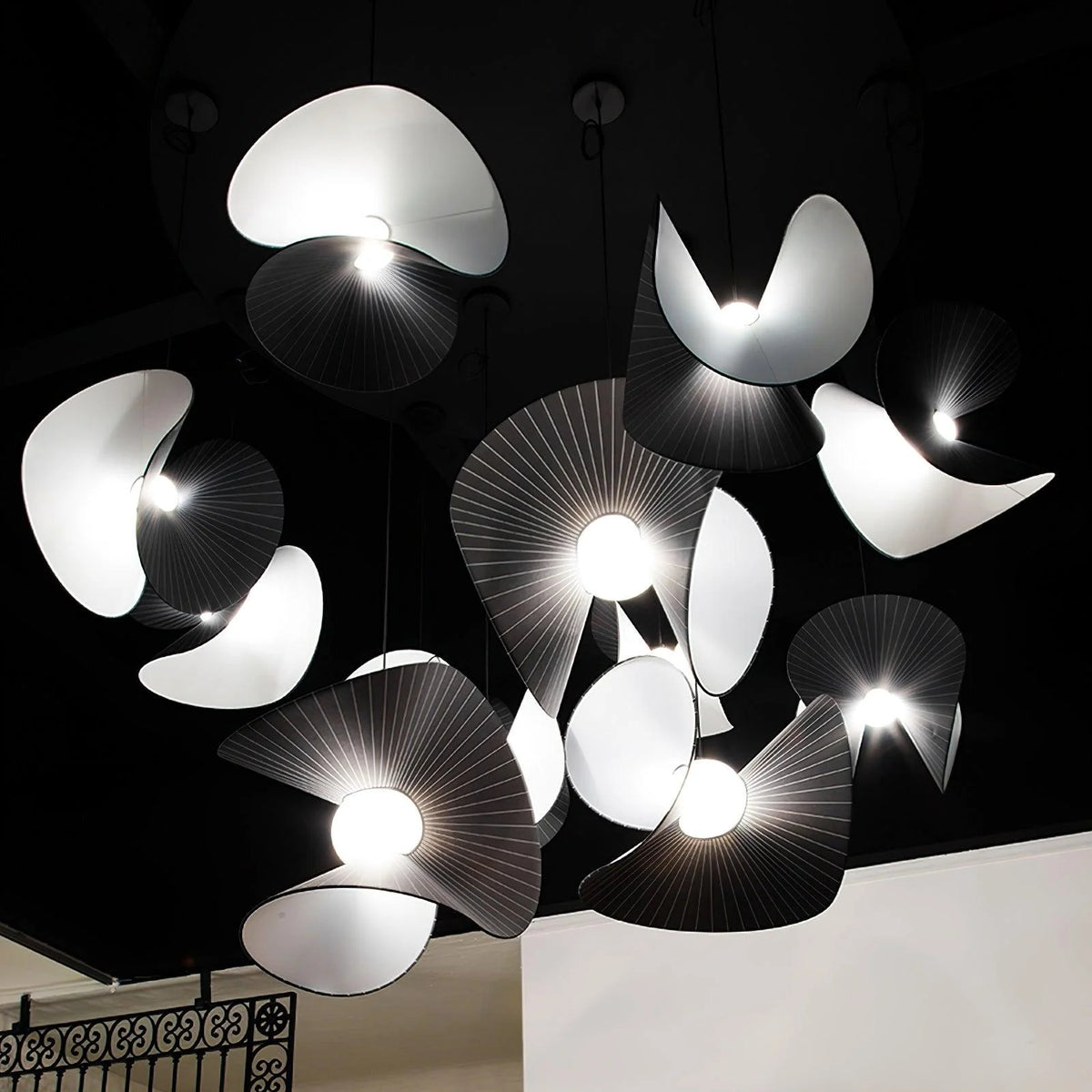 Pendant Light | Shell Design & Integrated LED | Black