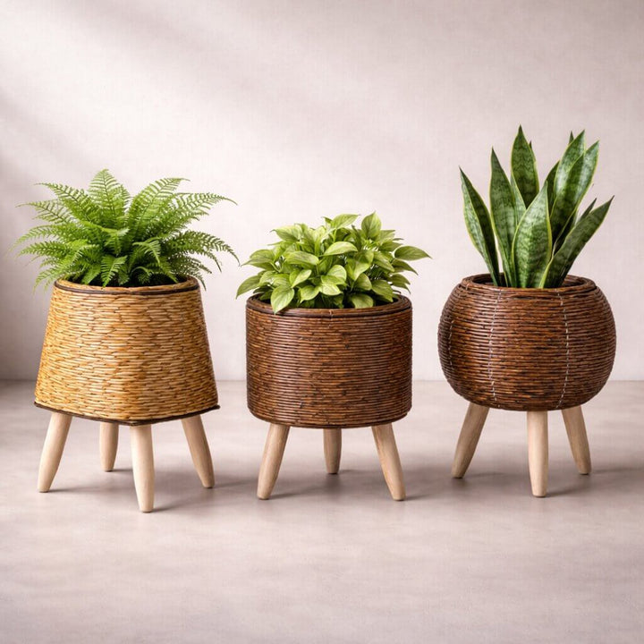 Plant Pot | Basket Weave & Wooden Feet | Inner Planting Insert