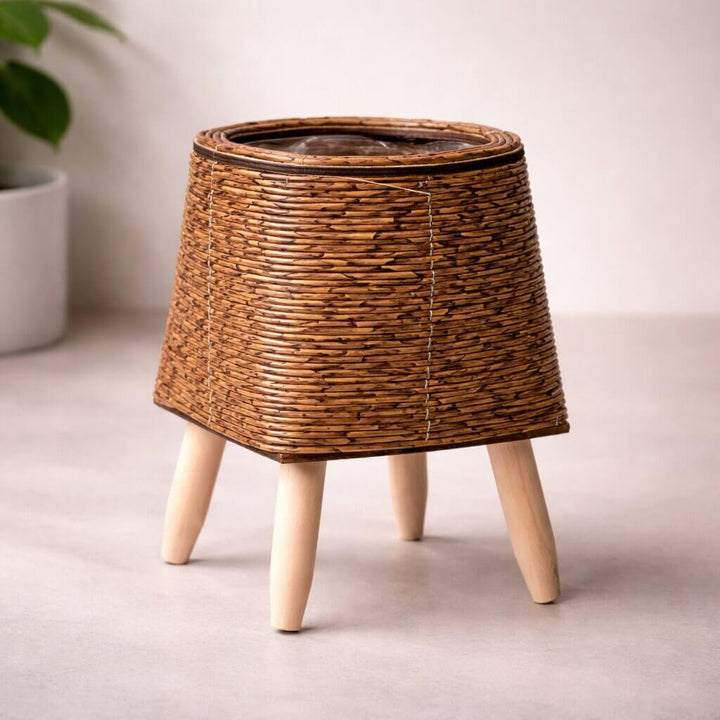 Plant Pot | Basket Weave & Wooden Feet | Inner Planting Insert