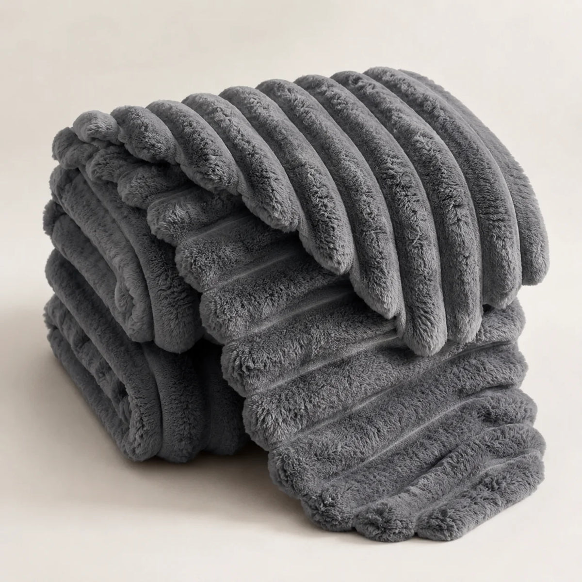 Plush Blanket | Soft Plush & Raised Ribbed Texture | 150 x 200 cm & 200 x 230 cm