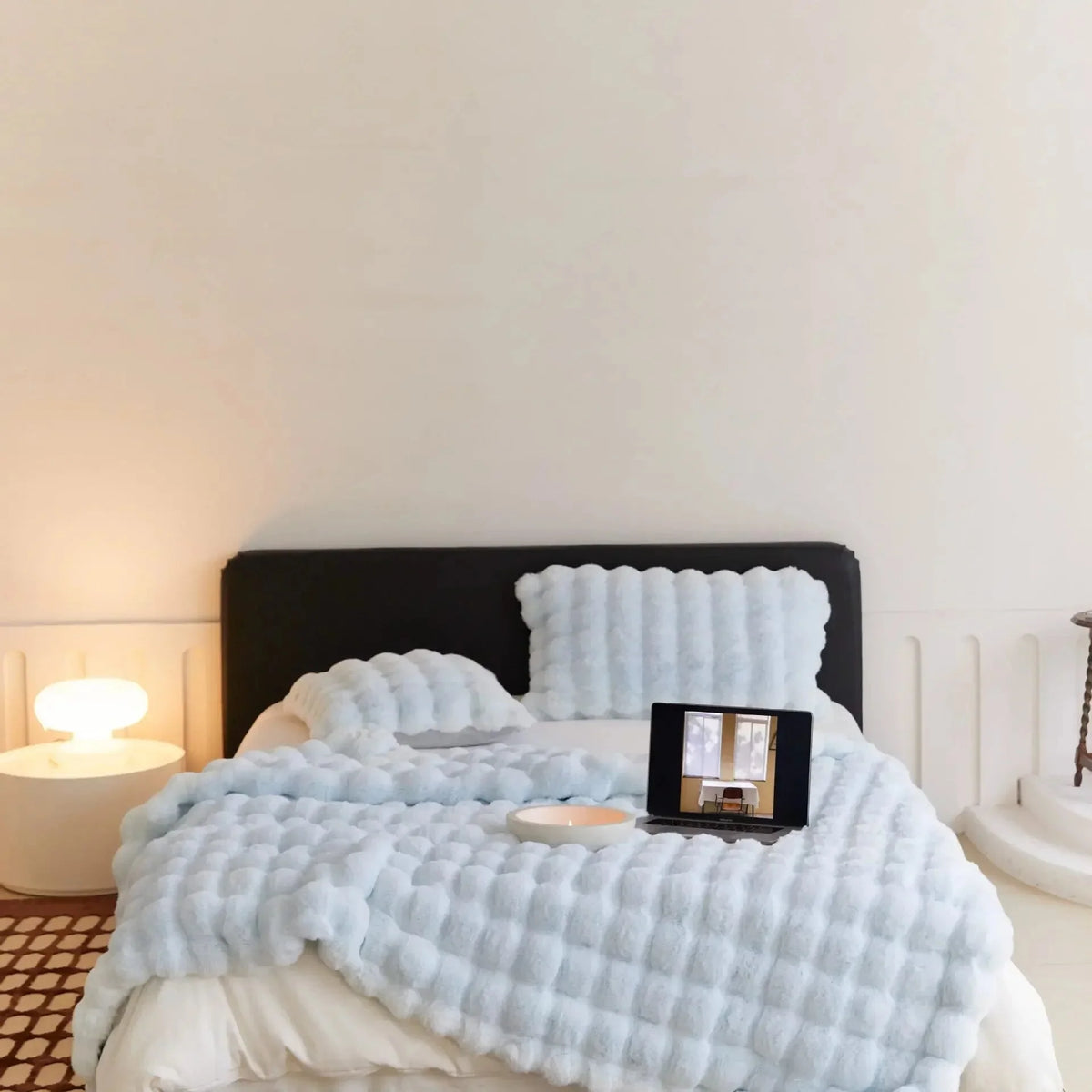 Plush Blanket | Soft Plush & Wool-Blend | Machine Washable