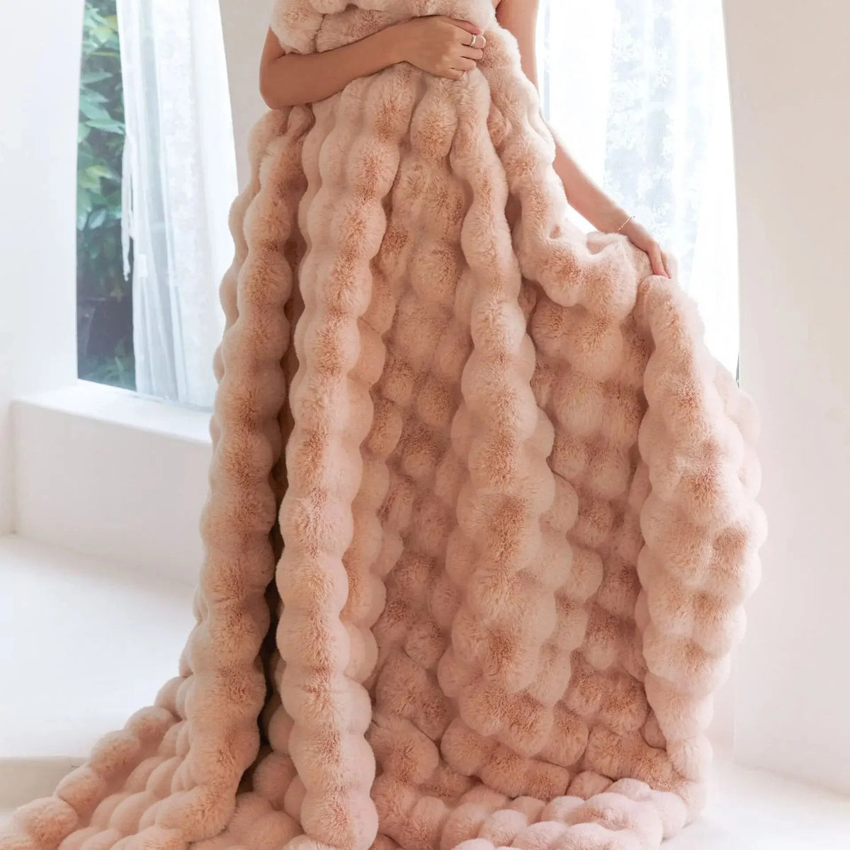 Plush Blanket | Soft Plush & Wool-Blend | Machine Washable