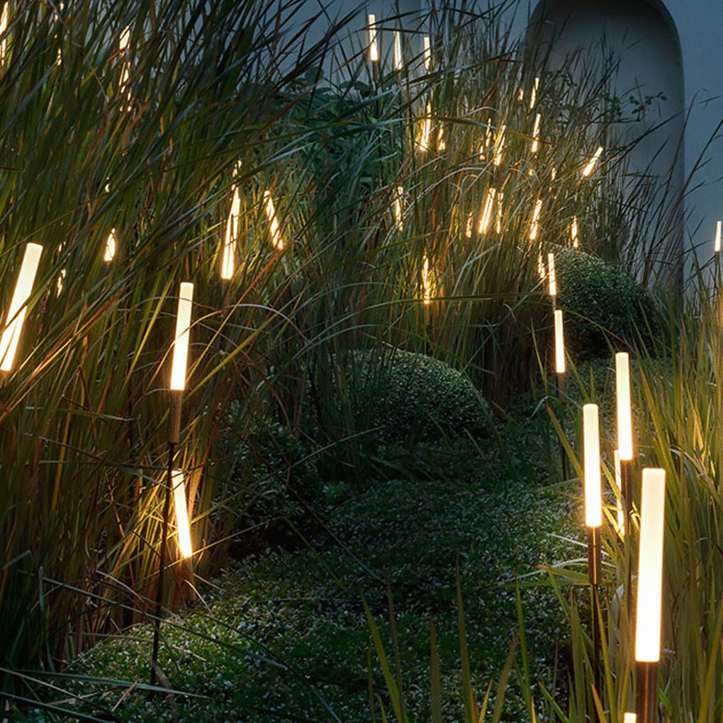 Reed-Shaped Landscape Lights
