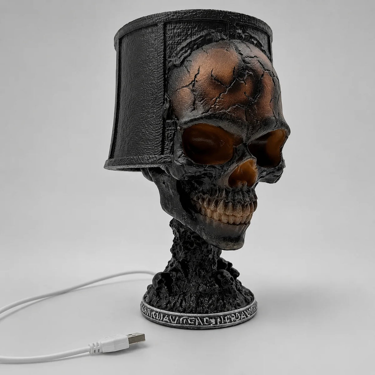 Skull Lamp | Pulsating Lava Core & USB-Powered