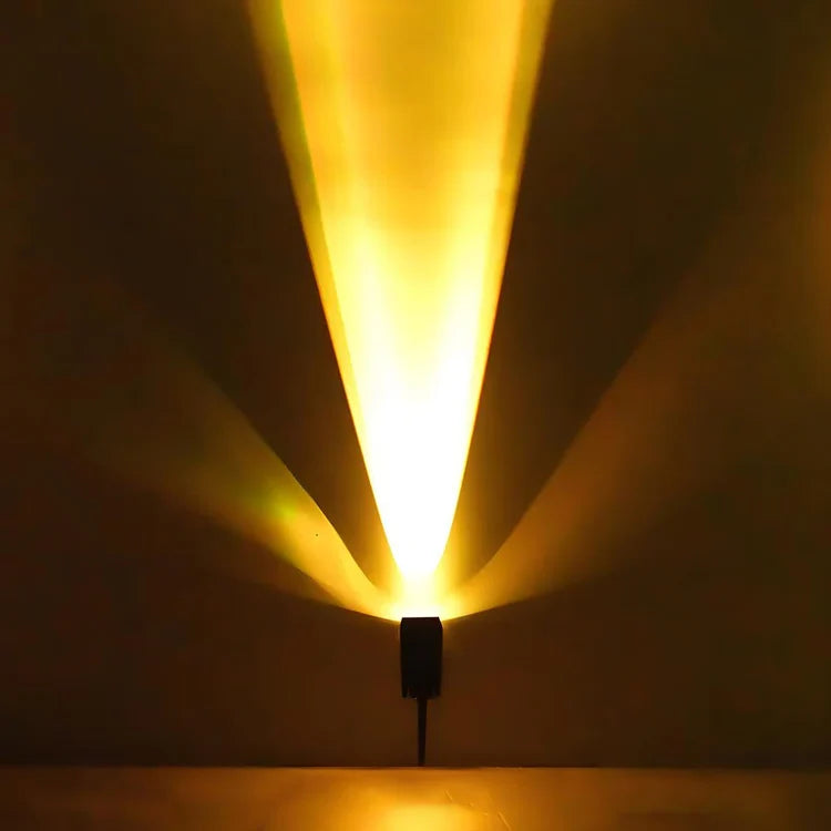 Solar Spotlight | Adjustable Zoom & RGB/Warm White