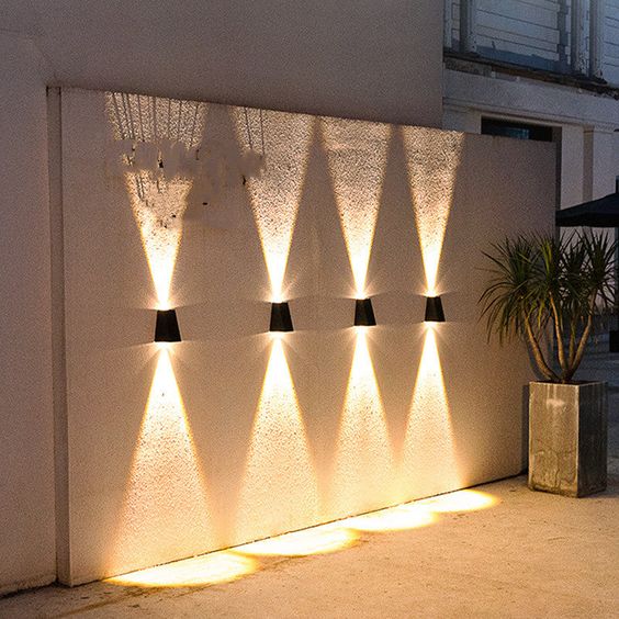 Solar Wall Light | Wireless & Automatic | Up to 10-Hour Runtime
