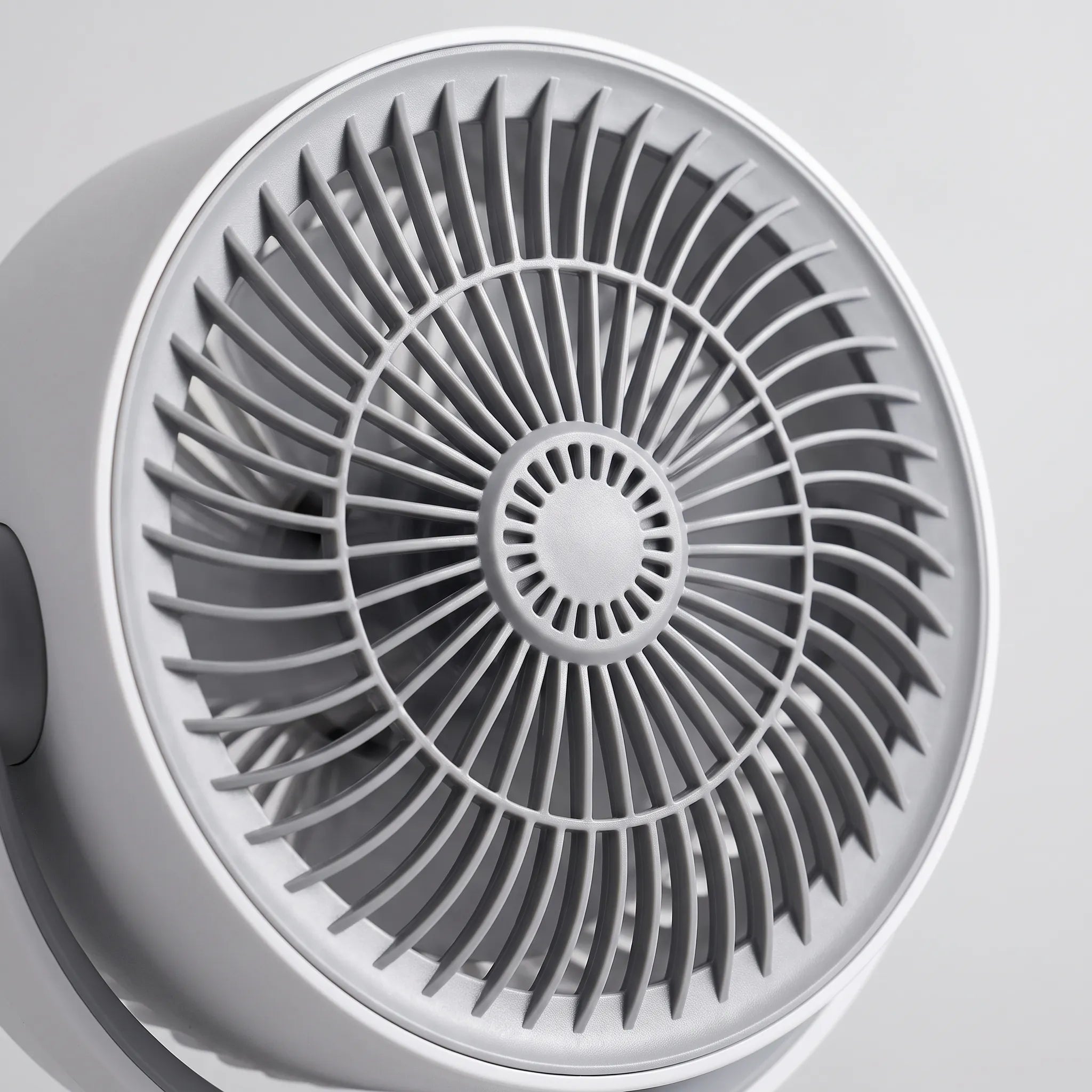 Standing Fan | Height-Adjustable & USB-Powered | Remote & Timer