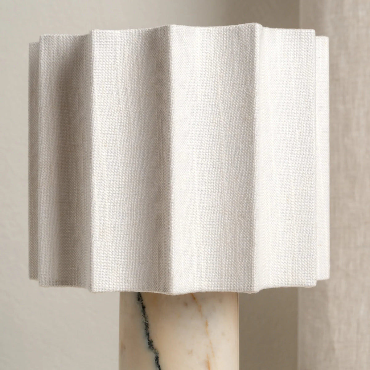 Table Lamp | Calacatta Marble Base & Linen Shade | Rechargeable Wireless