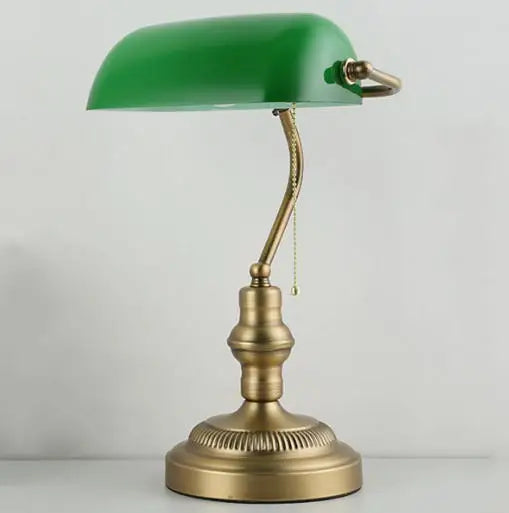 Table Lamp | Retro Design & USB Port