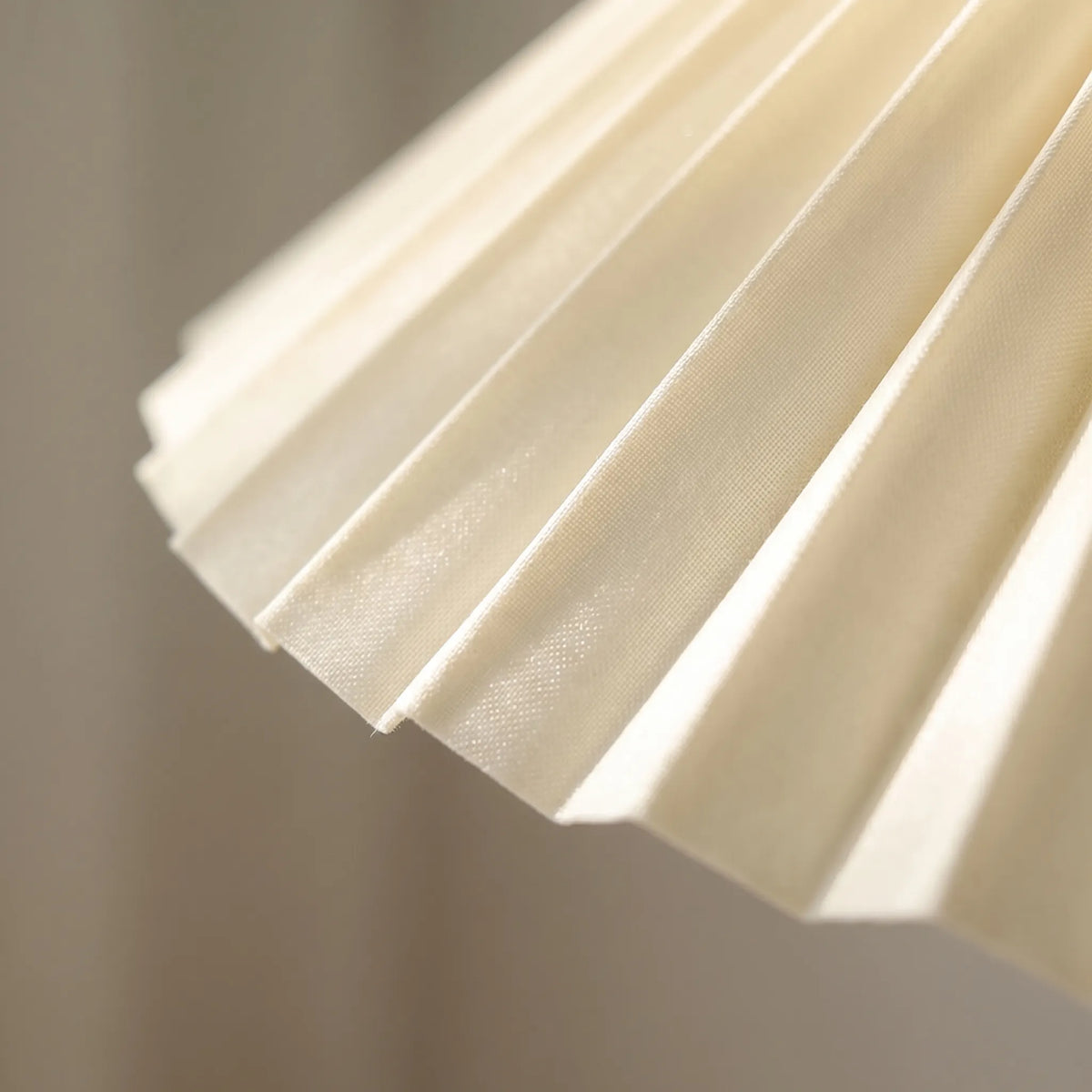 Table Lamp | Wavy Metal Base & Wide Pleated Shade