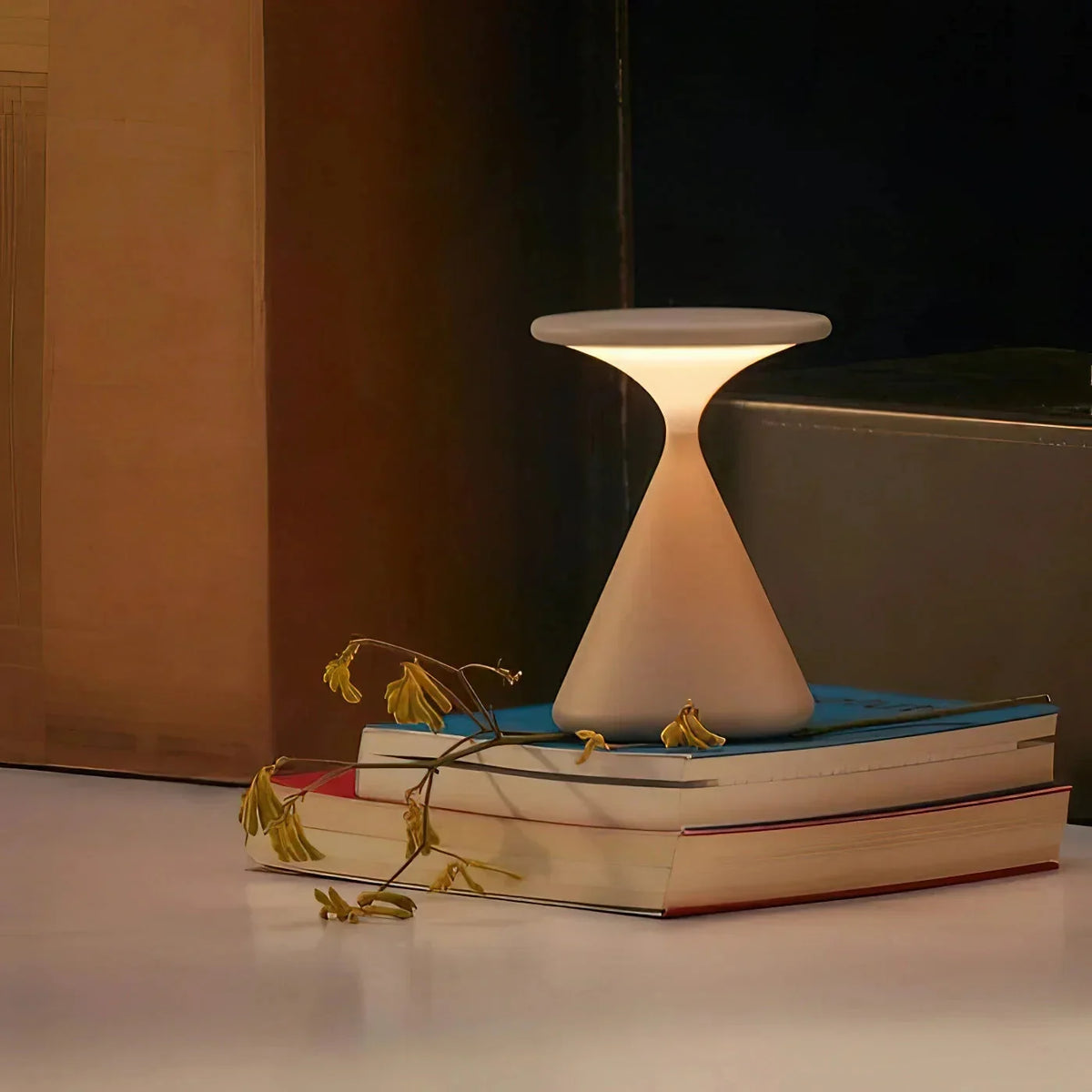 Table Lamp | Wireless & Rechargeable Hourglass Ambient LED