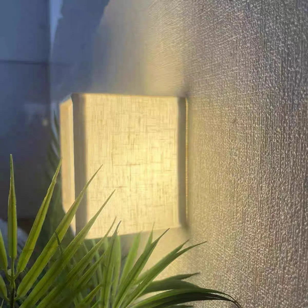 Traditional Japanese Square Fabric Shade LED Wall Lamp for Living Room
