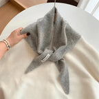 Triangular Scarf | Soft Wool-Blend & Versatile | 110 x 38 cm