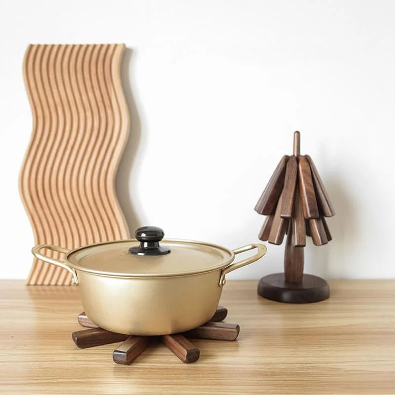 Trivet | Foldable Walnut Star Design & Heat-Resistant