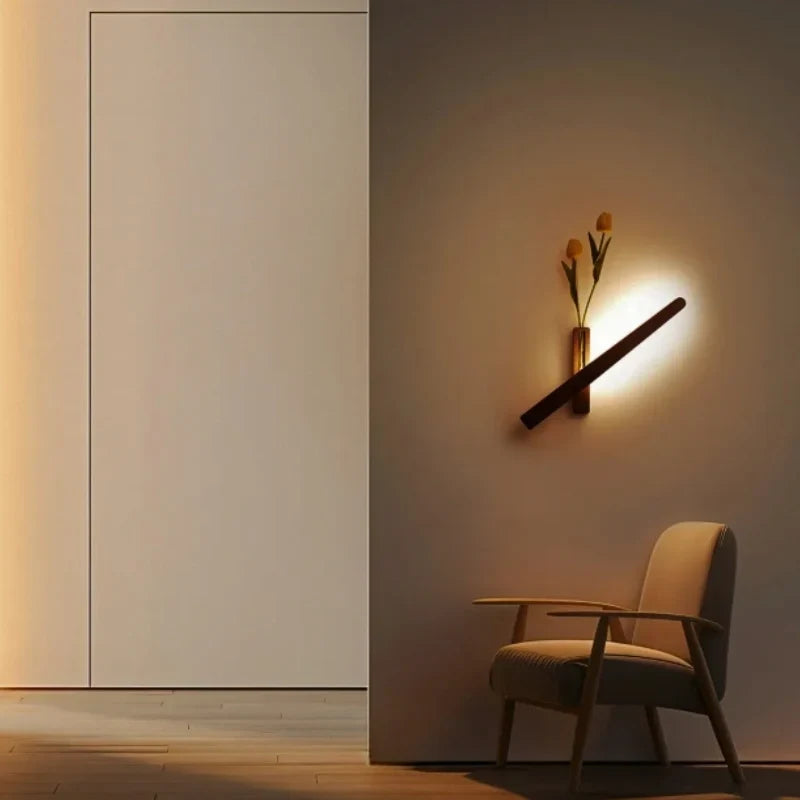 Vase Wall Light | Rechargeable & Dimmable | 360° Rotatable Head & Built-In Vase