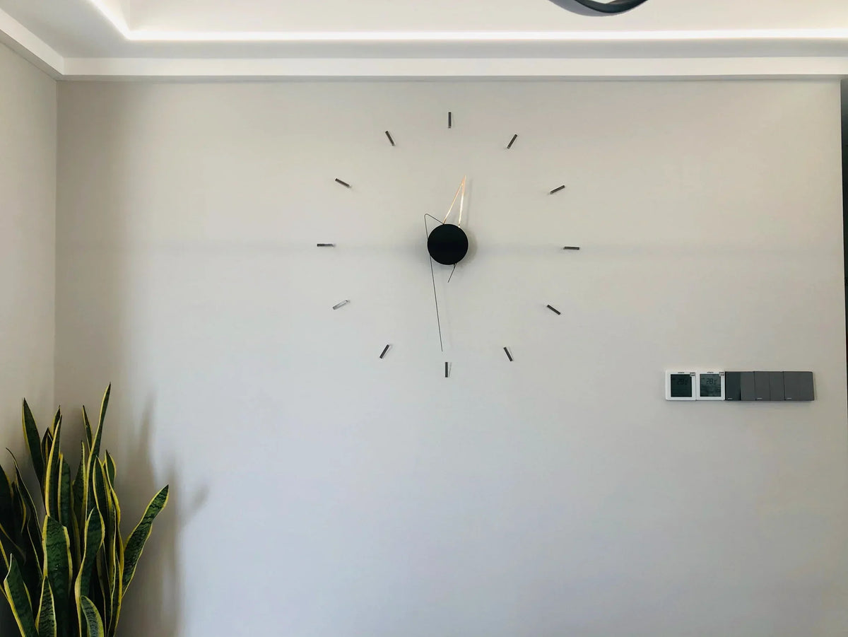 Wall Clock | Minimalist Design & Silent Movement | 30 x 30 cm