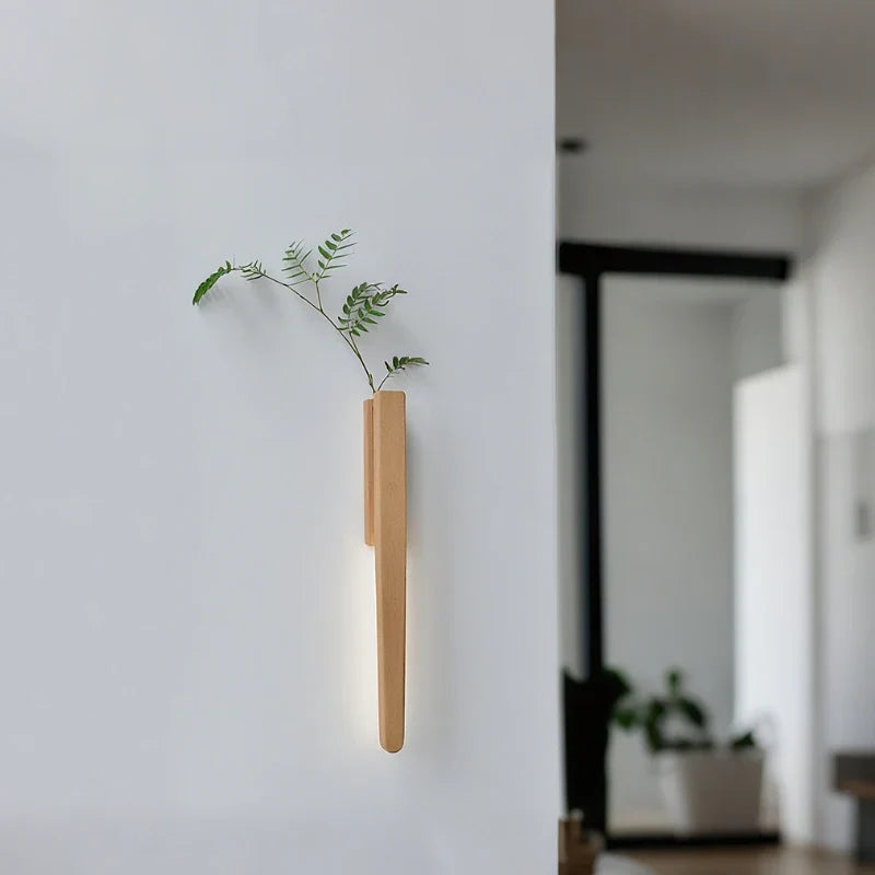 Wall Light | Built-In Vase & 360° Rotatable