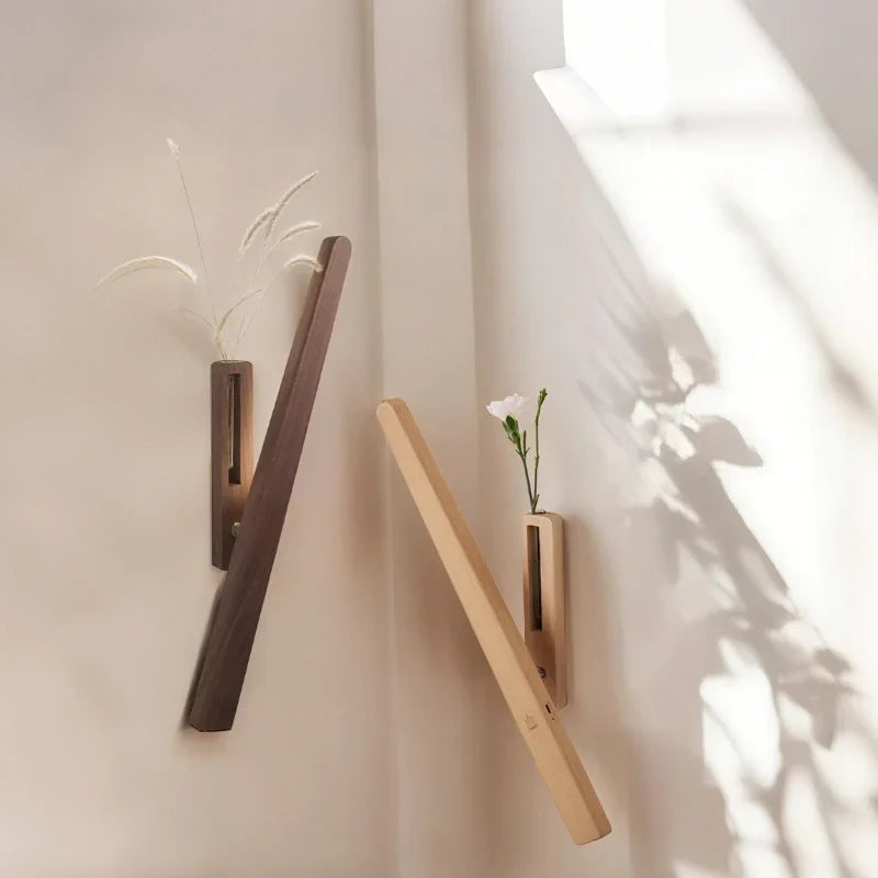 Wall Light | Built-In Vase & 360° Rotatable