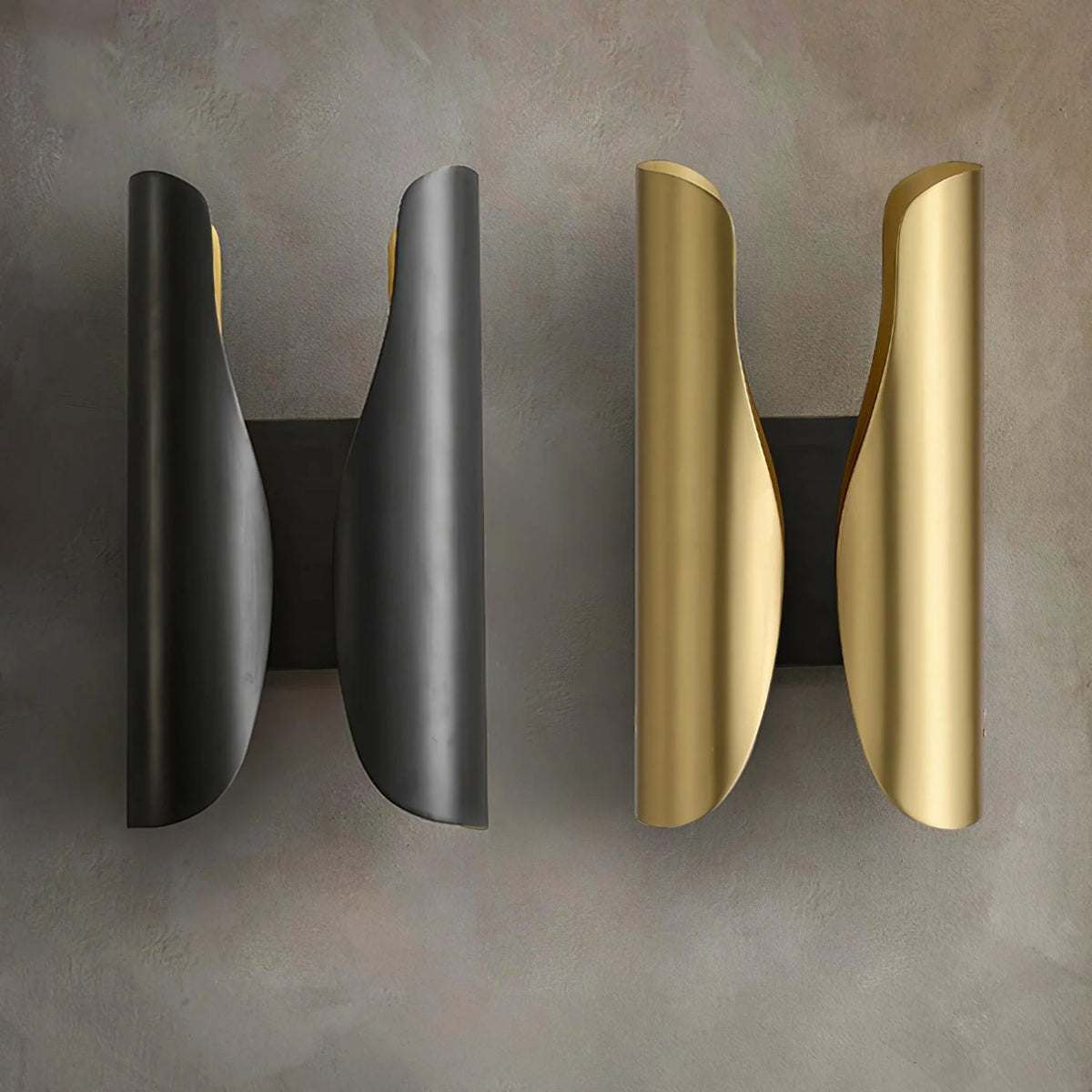 Wall Sconce | Brushed Brass & Aged Black | 38 cm Height